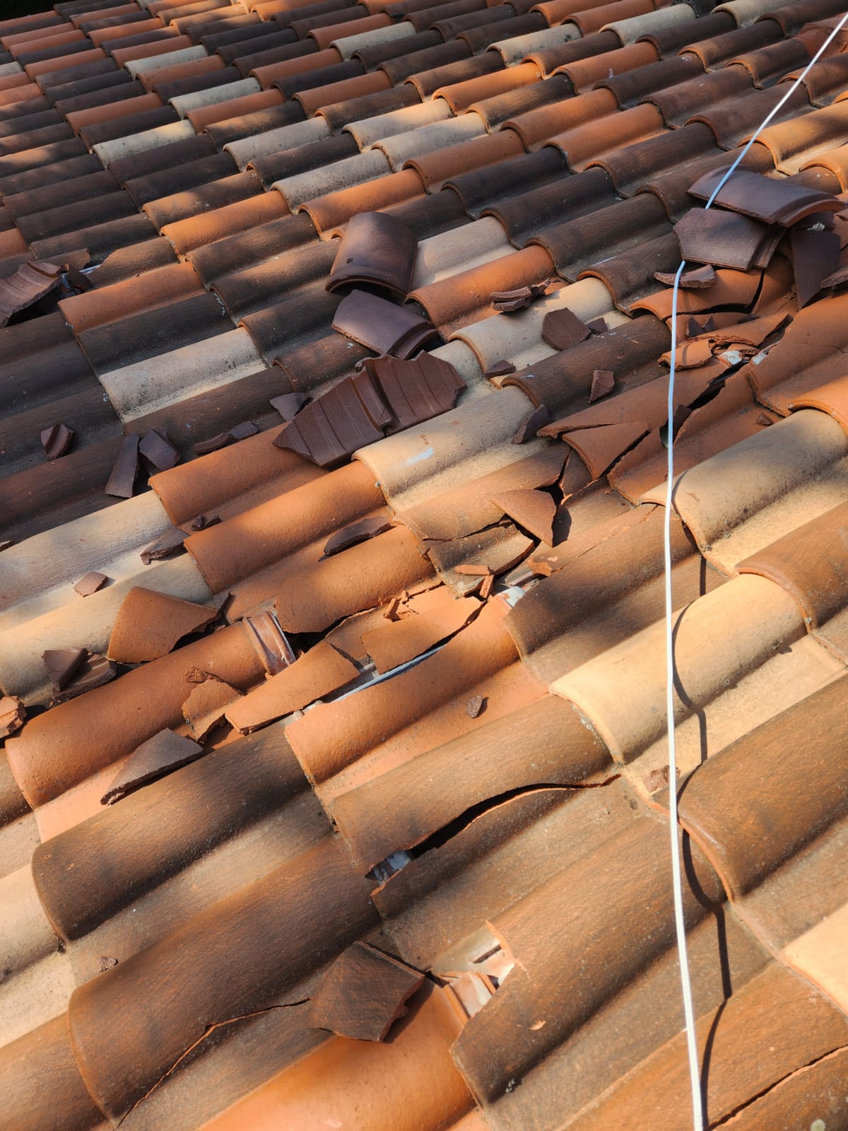 Réparation tuiles cassées